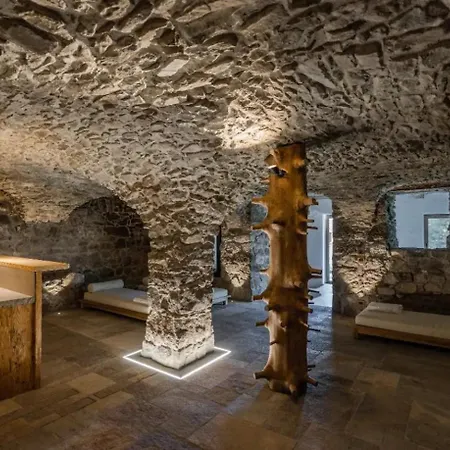 בקתה Dolomites Luxe Con Spa, Piscine, Jacuzzi E Cinema Privato Livinallongo Del Col Di Lana