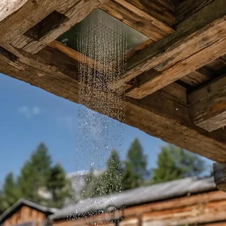 Dolomites Luxe Con Spa, Piscine, Jacuzzi E Cinema Privato בקתה