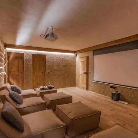 בקתה Dolomites Luxe Con Spa, Piscine, Jacuzzi E Cinema Privato Livinallongo Del Col Di Lana