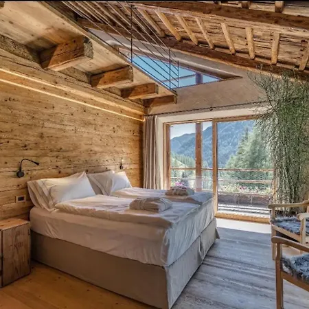 Dolomites Luxe Con Spa, Piscine, Jacuzzi E Cinema Privato בקתה
